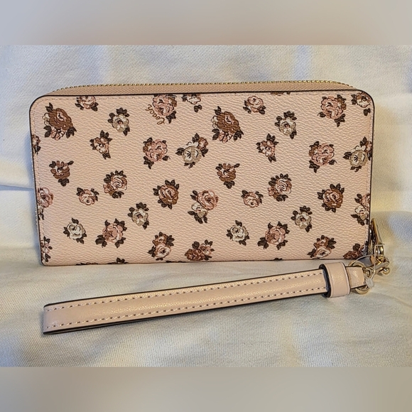 Coach Floral Wristlet in Dusty Pink w/ Removable Strap - Brand New without Tag - Picture 2 of 5